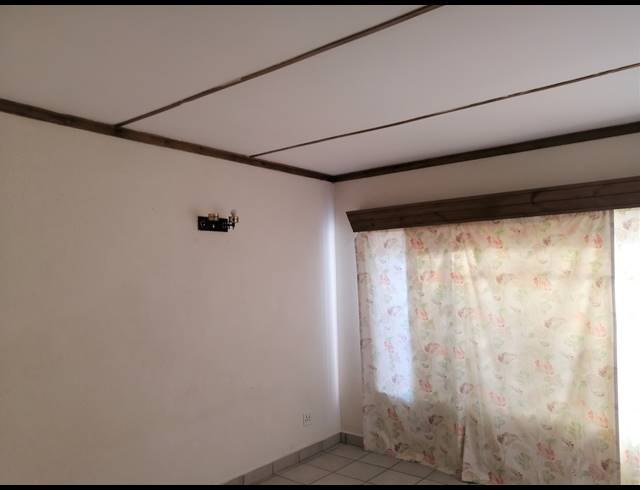 3 BEDROOM FREEHOLD SOLD IN STILFONTEIN EXT 4